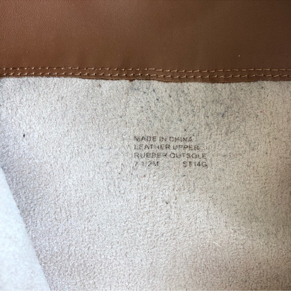 Michael Kors Leather Logo Plated Riding Boots
Size 7.5 - Picture 10 of 12